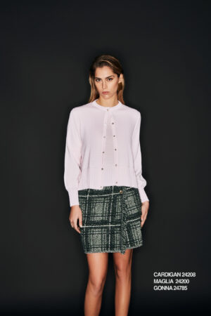 Art. 24208 Cardigan – Art. 24200 Maglia – Art. 24785 Gonna
